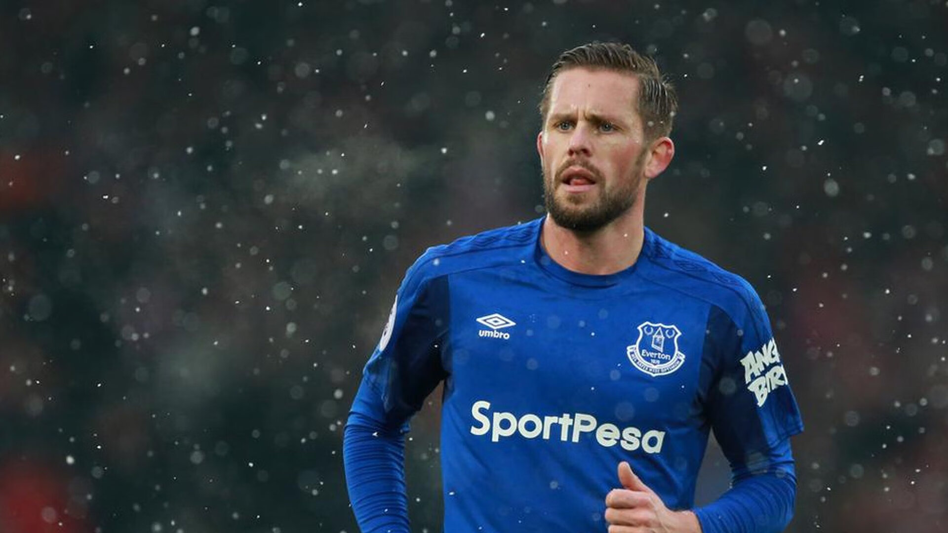 球迷拍摄创意短片讲述支持球队心路历程引发强烈共鸣,球队宣传片拍摄